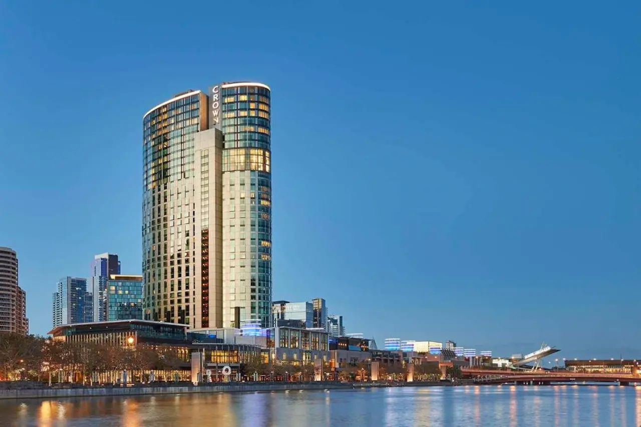 Die Crown Towers Melbourne direkt am Yarra River.
