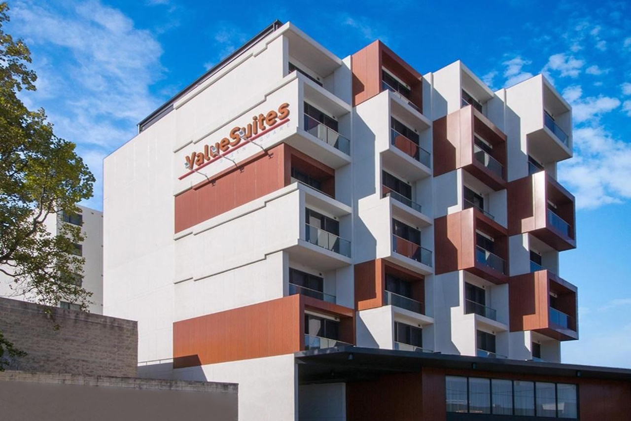Value Suites Plaza Verde