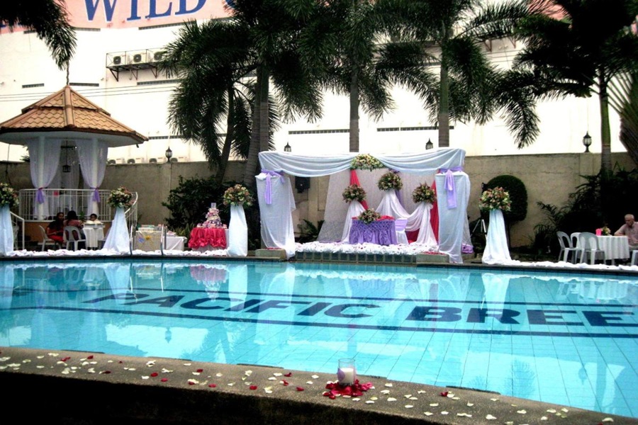 Pacific Breeze Hotel