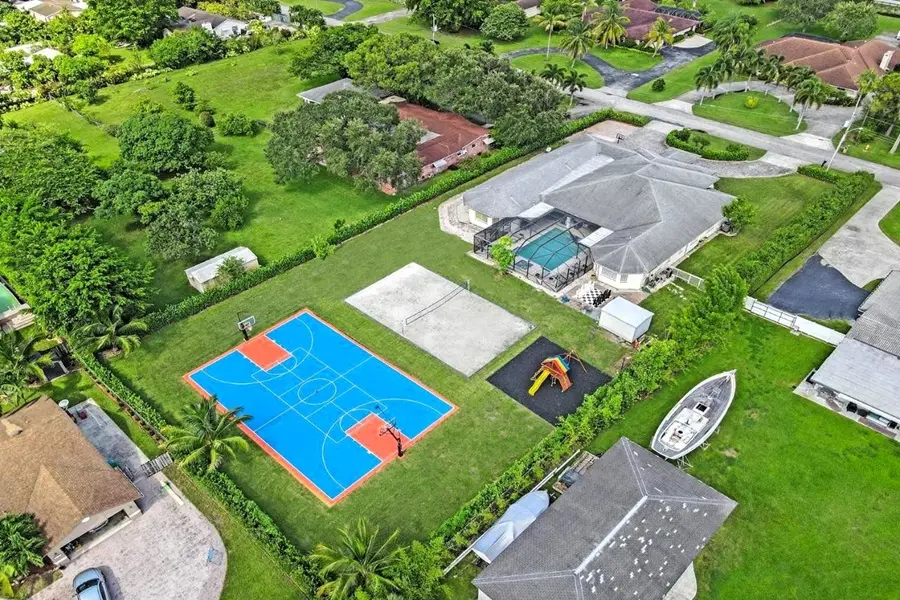 Sunlit Serenity Villa Florida